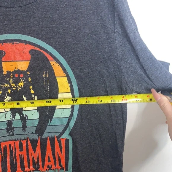 🎱Vintage style Moth man dark grey tee! - Picture 7 of 7